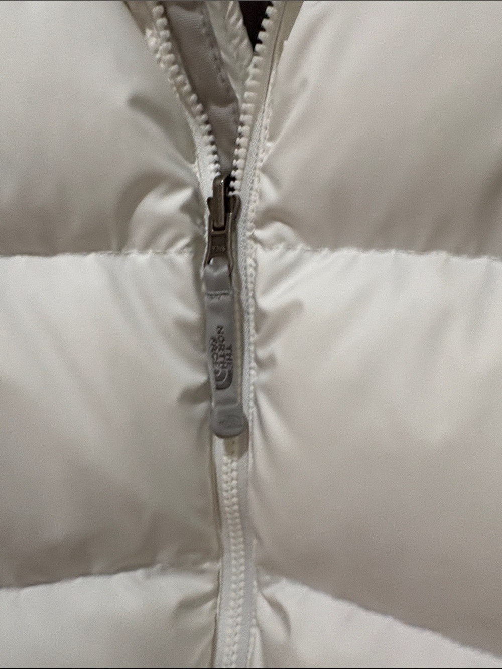 The North Face Women's White Puffy Jacket With Embroidery Sz M - Picture 13 of 15